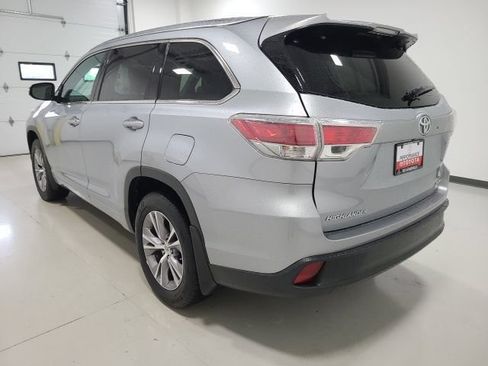 Used 2014 Toyota Highlander XLE AWD/4WD image 6