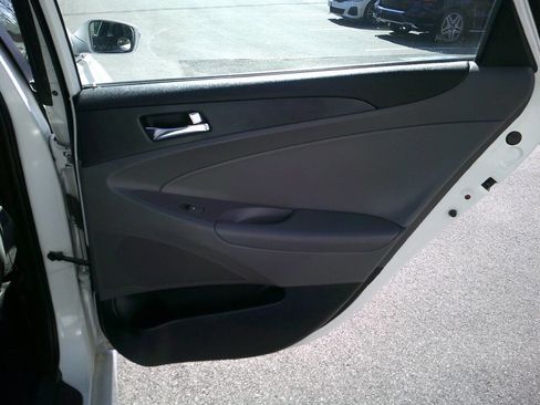 Used 2014 Hyundai Sonata GLS w/ Popular Equipment Group 2 FWD image 14