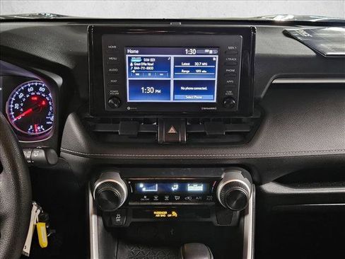 Used 2020 Toyota RAV4 LE image 14