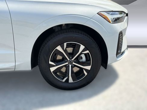 New 2026 Volvo XC60 B5 Core w/ Climate Package image 12