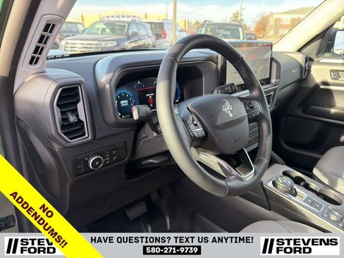 Used 2025 Ford Bronco Sport Badlands image 21