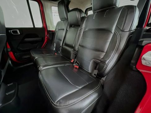 Used 2021 Jeep Wrangler Unlimited Sahara w/ Uconnect 4C Nav & Sound Group AWD/4WD image 25