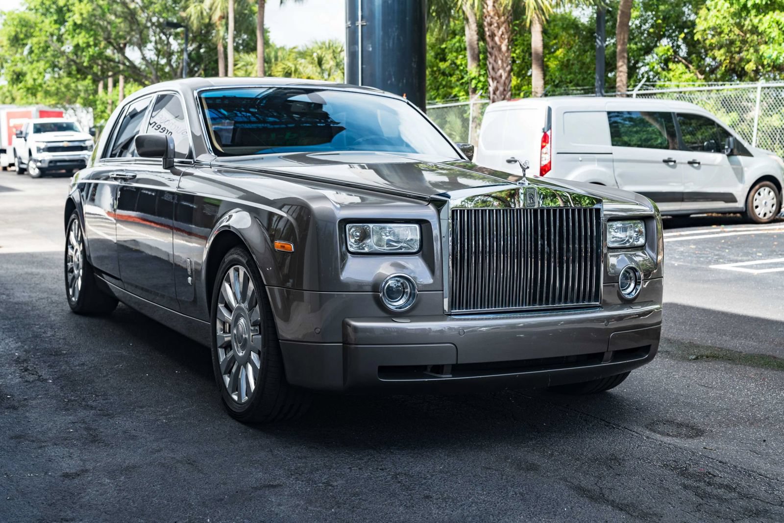 Used 2004 Rolls-Royce Phantom Sedan RWD image 3