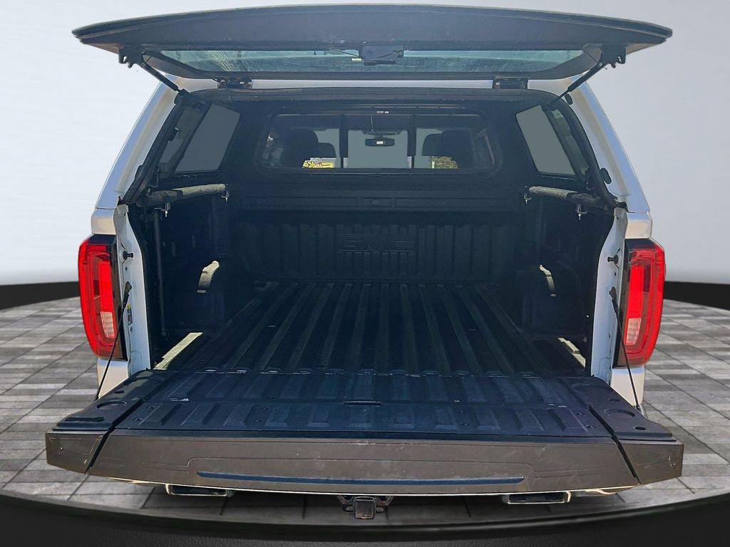 Used 2019 GMC Sierra 1500 SLT w/ SLT Premium Plus Package AWD/4WD image 9