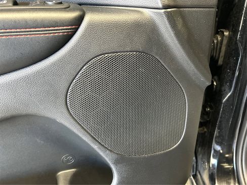 Used 2025 Dodge Durango GT image 30