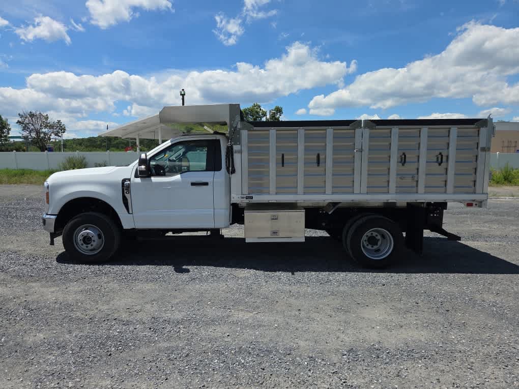New 2025 Ford F350 XL w/ XL Chrome Package AWD/4WD image 4