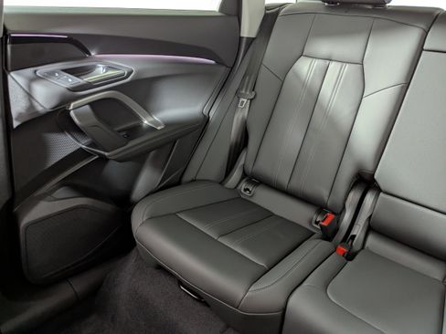 New 2025 Audi Q5 Premium image 12