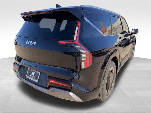 New 2026 Kia EV9 Land image 4