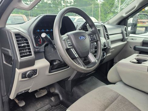 Used 2020 Ford F250 XL w/ Power Equipment Group AWD/4WD image 9