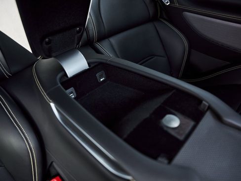 Used 2018 Ferrari GTC4Lusso T image 41