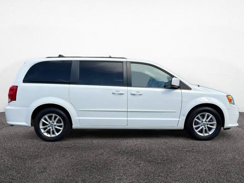 Used 2016 Dodge Grand Caravan SXT w/ Rear Park Assist Package FWD image 8