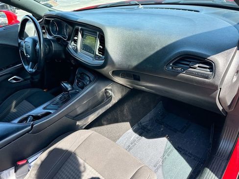 Used 2023 Dodge Challenger SXT RWD image 27