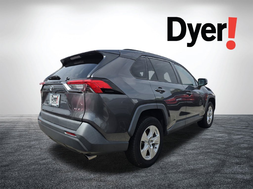 Used 2021 Toyota RAV4 XLE FWD image 3