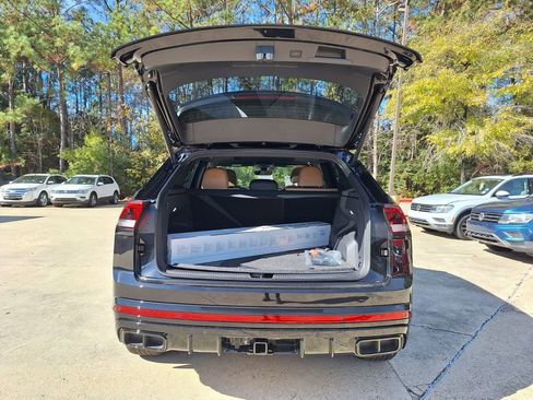 New 2026 Volkswagen Atlas Cross Sport SEL R-Line image 25