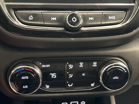 Used 2022 Chevrolet TrailBlazer LT w/ Convenience Package FWD image 31