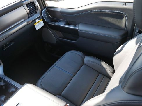 New 2025 Ford F150 Platinum AWD/4WD image 17