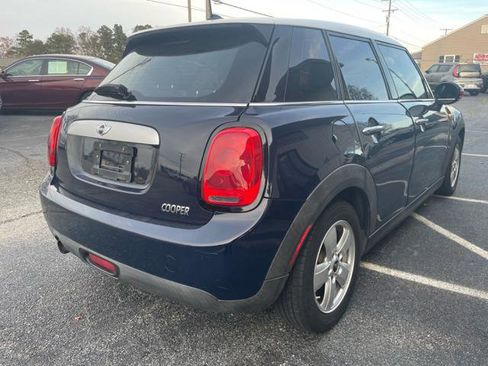 Used 2015 MINI Cooper 4-Door Hardtop image 6