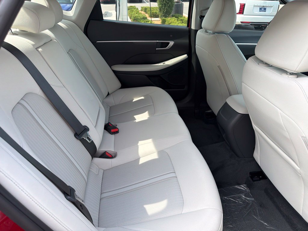 New 2026 Hyundai Sonata SEL FWD image 15