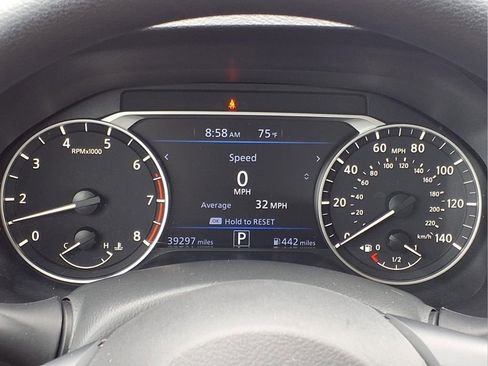 Used 2025 Nissan Altima 2.5 SV FWD image 18