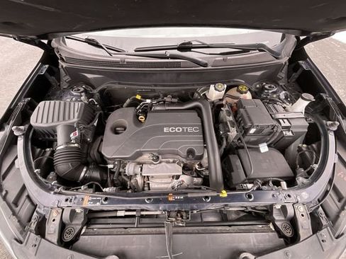 Used 2020 Chevrolet Equinox LT w/ Driver Convenience Package image 24