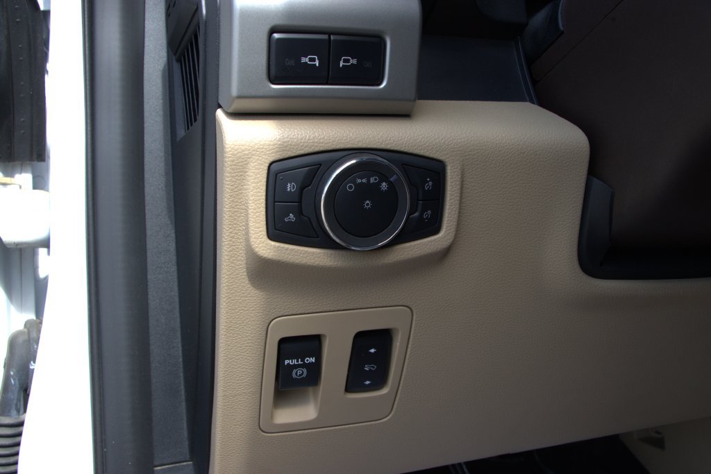 Used 2019 Ford F150 Lariat w/ Equipment Group 502A Luxury AWD/4WD image 28