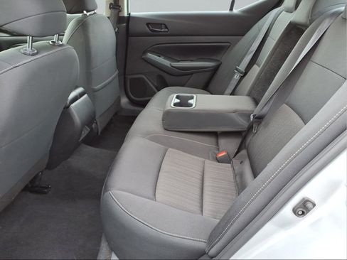 Used 2024 Nissan Altima 2.5 SV image 24