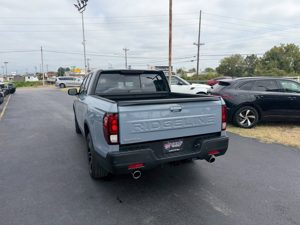 Used 2025 Honda Ridgeline Black Edition image 5