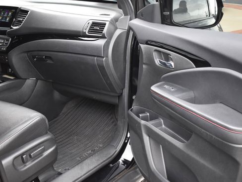 Used 2022 Honda Pilot Black Edition image 16