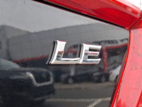 Used 2014 Toyota Camry LE image 30