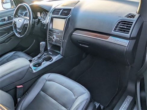 Used 2016 Ford Explorer Limited image 14
