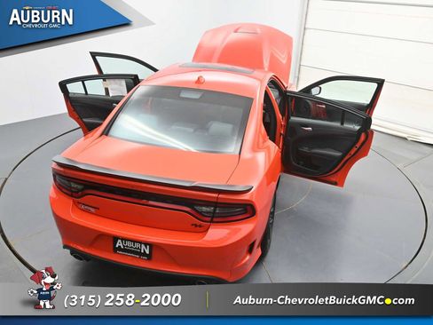 Used 2023 Dodge Charger R/T w/ Plus Group RWD image 40