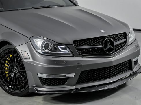Used 2012 Mercedes-Benz C 63 AMG Sedan image 3