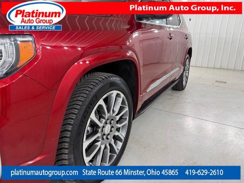 Used 2021 GMC Acadia Denali w/ Denali Ultimate Package AWD/4WD image 48