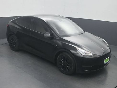Used 2021 Tesla Model Y Long Range AWD/4WD image 17