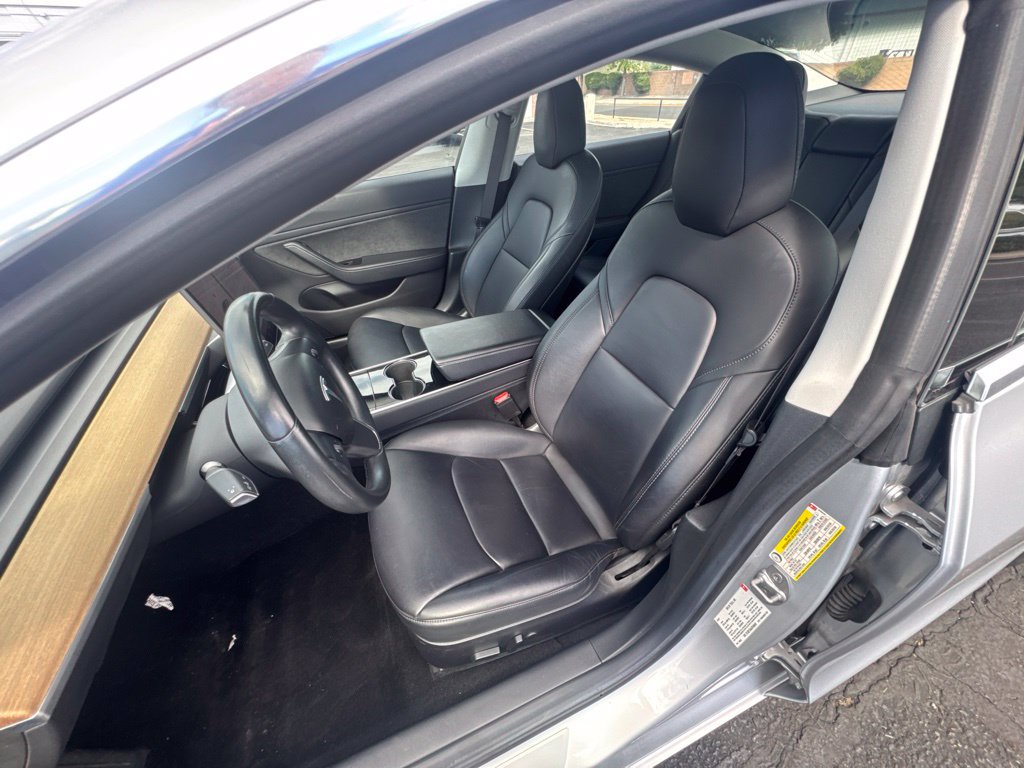 Used 2018 Tesla Model 3 Long Range RWD image 11