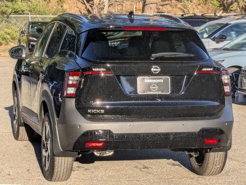 New 2026 Nissan Kicks SV image 7