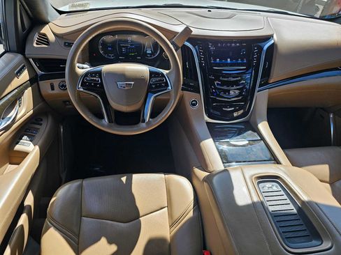 Used 2020 Cadillac Escalade ESV Platinum AWD/4WD image 20