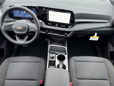 New 2026 Chevrolet Equinox LT image 12