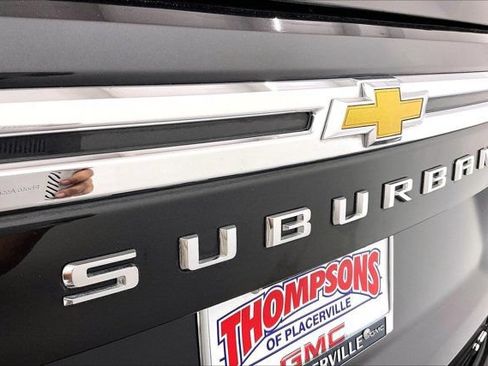 Used 2024 Chevrolet Suburban LT AWD/4WD image 31