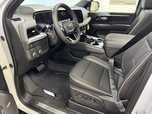 New 2026 Chevrolet Suburban Premier image 10