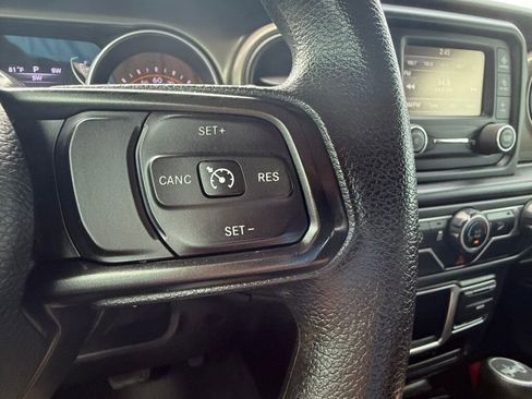 Used 2018 Jeep Wrangler Unlimited Sport AWD/4WD image 27