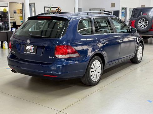 Used 2011 Volkswagen Jetta S FWD image 2