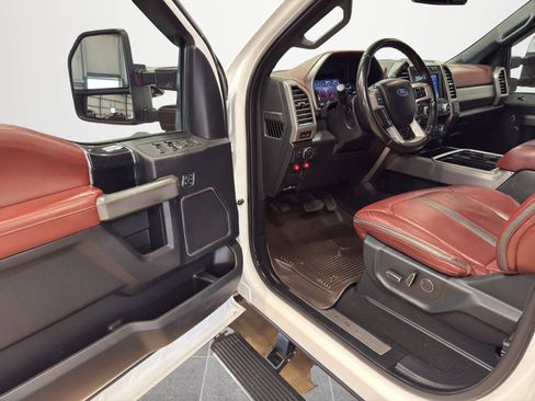 Used 2021 Ford F250 Platinum image 11