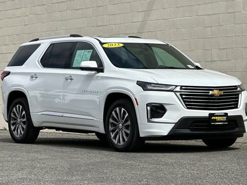 Certified 2023 Chevrolet Traverse Premier w/ LPO, Cargo Package FWD image 2