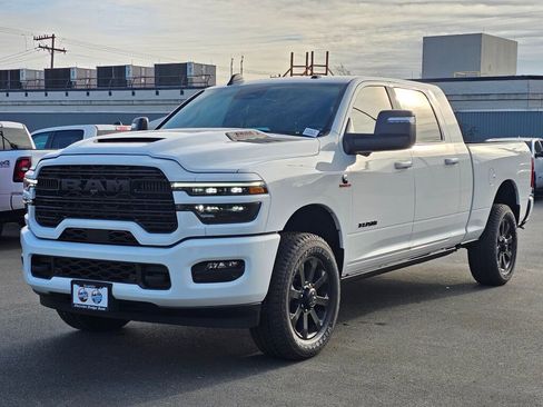 New 2025 RAM 3500 Laramie image 4