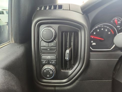 Used 2023 Chevrolet Silverado 2500 Custom w/ Custom Convenience Package image 19