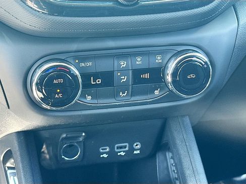 Used 2023 Chevrolet TrailBlazer LT w/ Convenience Package FWD image 15