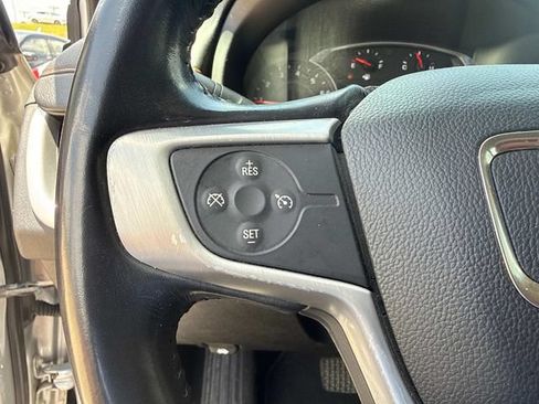 Used 2019 GMC Terrain SLT AWD/4WD image 30