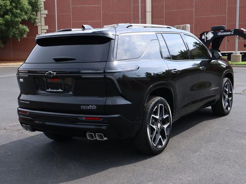 New 2026 Chevrolet Traverse High Country w/ LPO, Floor Liner Package FWD image 32