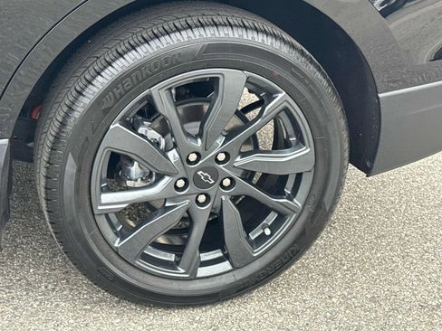 Used 2023 Chevrolet Equinox RS FWD image 30